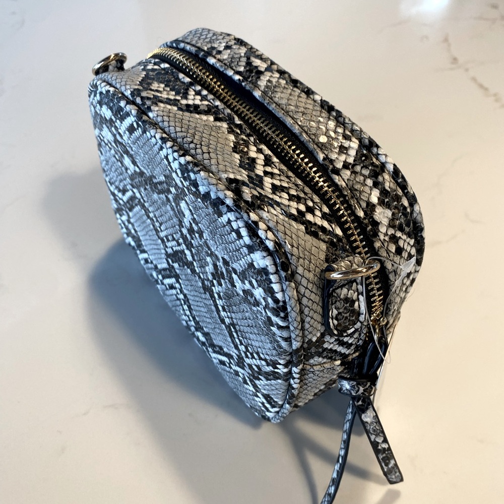 NWT Crossbody Bag | Faux Reptile print | Removable & adjustable strap